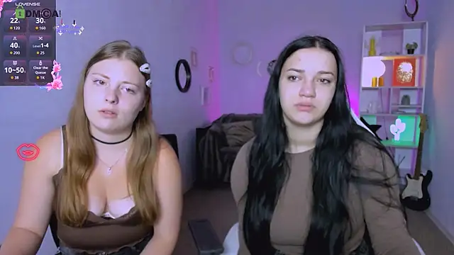 Snapshot of melani_bumm chatting on October 2025 05:48:02 AM melani bumm online show from October 2025 05:48:02 AM