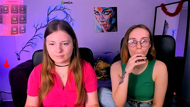 Snapshot of melani_bumm chatting on November 2025 06:42:02 PM melani bumm online show from November 2025 06:42:02 PM