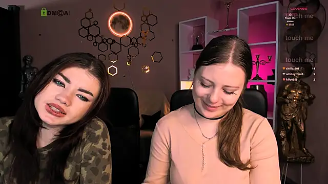 Snapshot of melani_bumm chatting on December 2025 01:27:02 PM melani bumm online show from December 2025 01:27:02 PM