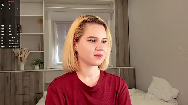 Snapshot of AgnesSonnek chatting on September 2025 03:41:02 AM AgnesSonnek online show from September 2025 03:41:02 AM