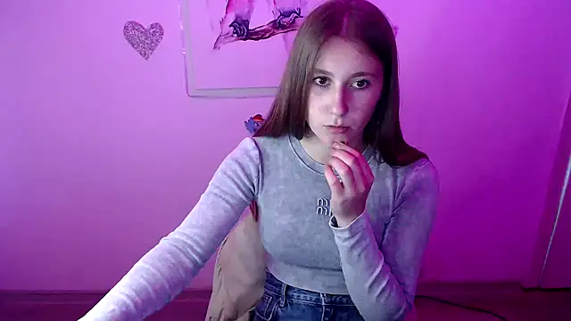 Snapshot of Milka_kamila chatting on September 2025 12:17:02 PM Milka kamila online show from September 2025 12:17:02 PM