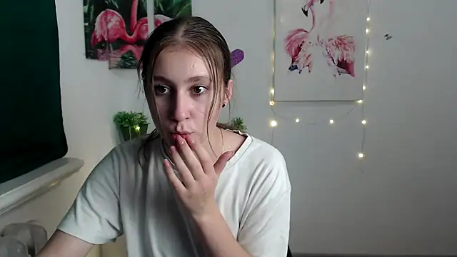 Snapshot of Milka_kamila chatting on October 2025 12:58:01 PM Milka kamila online show from October 2025 12:58:01 PM