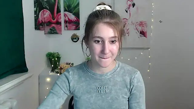 Snapshot of Milka_kamila chatting on October 2025 01:33:02 PM Milka kamila online show from October 2025 01:33:02 PM