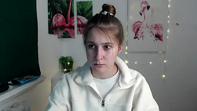 Snapshot of Milka_kamila chatting on October 2025 12:23:02 PM Milka kamila online show from October 2025 12:23:02 PM