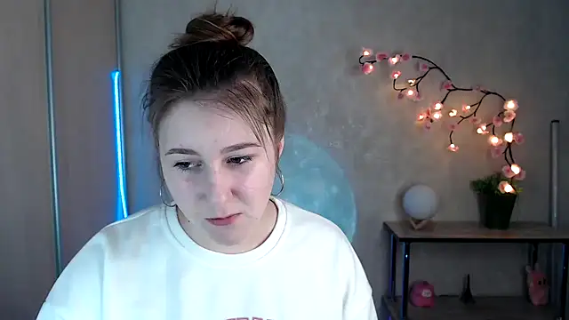 Milka kamila online show from May 2026 12:32:01 PM