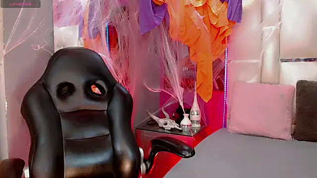 BabyAmatiis  online show from October 2025 11:00:01 AM