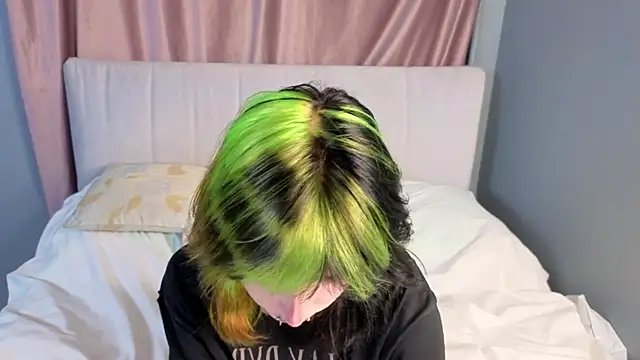 KandraCruser online show from October 2025 08:11:02 PM