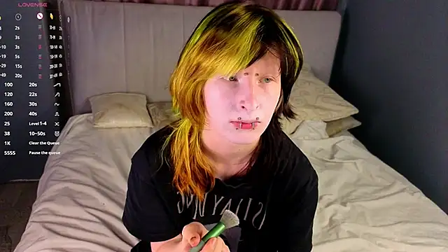 KandraCruser online show from November 2025 08:08:01 PM