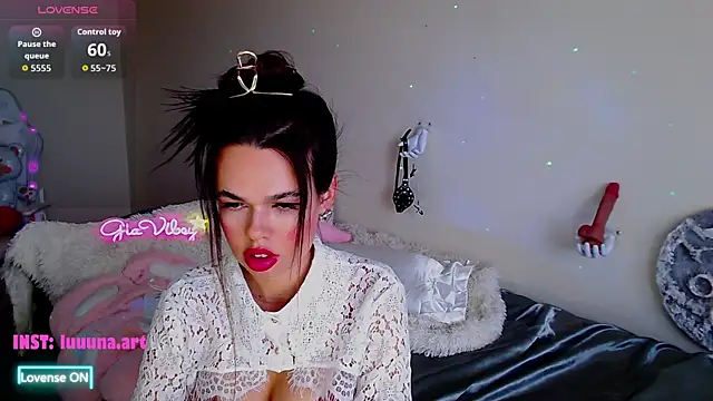 Gia Vibey online show from May 2026 02:36:01 PM