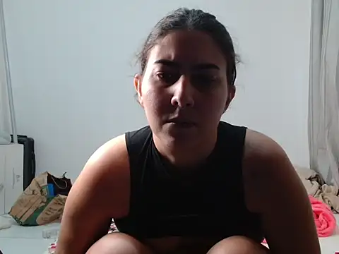 ApenasLys online show from May 2026 12:15:01 AM