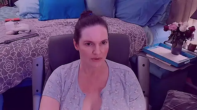 Snapshot of ninajaymes chatting on February 2025 06:01:01 AM ninajaymes online show from February 2025 06:01:01 AM