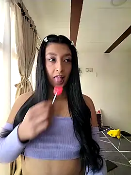 Coralaine 96 online show from November 2025 02:28:02 PM