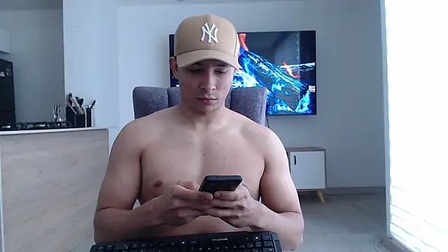 Snapshot of Auron_Demon01 chatting on October 2025 03:30:01 PM Auron Demon01 online show from October 2025 03:30:01 PM