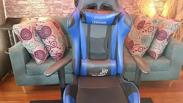 imrockstar online show from October 2025 07:22:02 PM