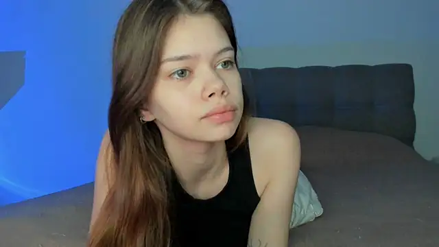 Milimeowww online show from December 2025 09:21:02 PM