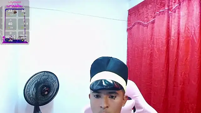 Snapshot of DayroDuran chatting on September 2025 06:40:01 PM DayroDuran online show from September 2025 06:40:01 PM