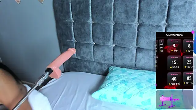 lau-hot online show from October 2025 08:33:01 PM