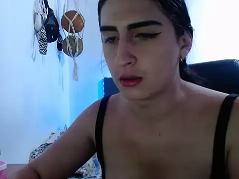 lola diez online show from March 2026 11:41:01 PM