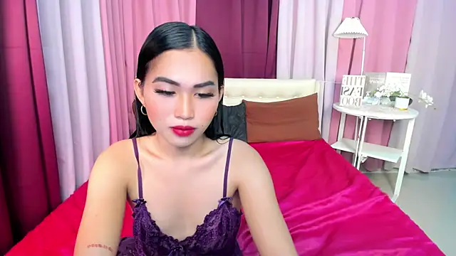 Snapshot of Chantalriches chatting on October 2025 06:04:01 PM Chantalriches online show from October 2025 06:04:01 PM