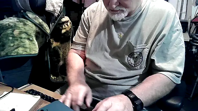 Snapshot of georgew62 chatting on September 2025 02:35:01 AM georgew62 online show from September 2025 02:35:01 AM