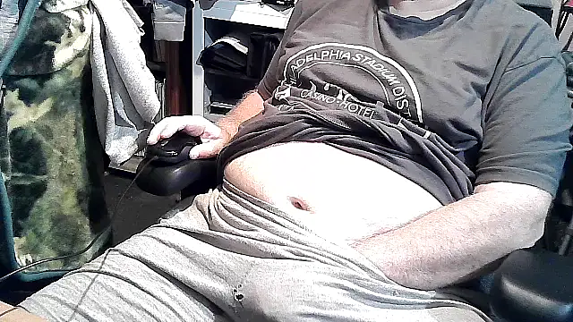 Snapshot of georgew62 chatting on October 2025 05:05:01 AM georgew62 online show from October 2025 05:05:01 AM