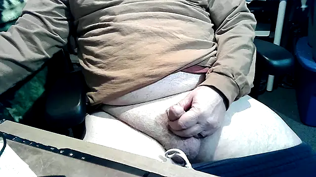 Snapshot of georgew62 chatting on November 2025 04:48:02 AM georgew62 online show from November 2025 04:48:02 AM