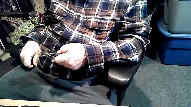 Snapshot of georgew62 chatting on January 2026 01:10:02 AM georgew62 online show from January 2026 01:10:02 AM