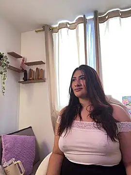 Elyross1  online show from July 2026 07:32:01 PM
