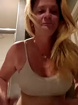 Goldenndoll online show from February 2026 04:27:02 AM