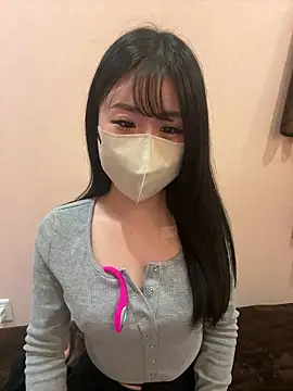 Snapshot of Ema-- chatting on October 2025 10:04:01 AM Ema-- online show from October 2025 10:04:01 AM