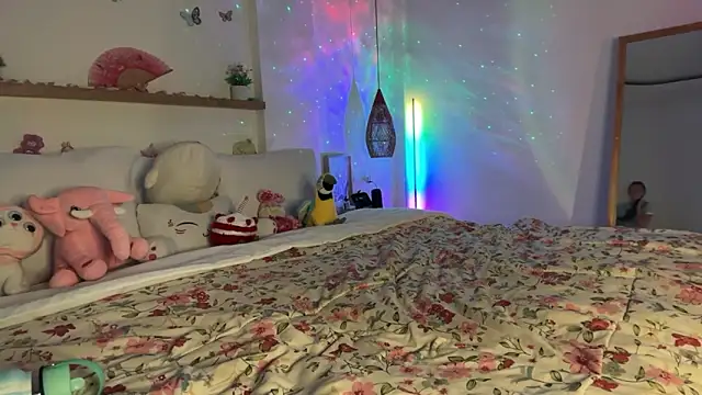 keirasworld online show from March 2026 12:14:01 AM