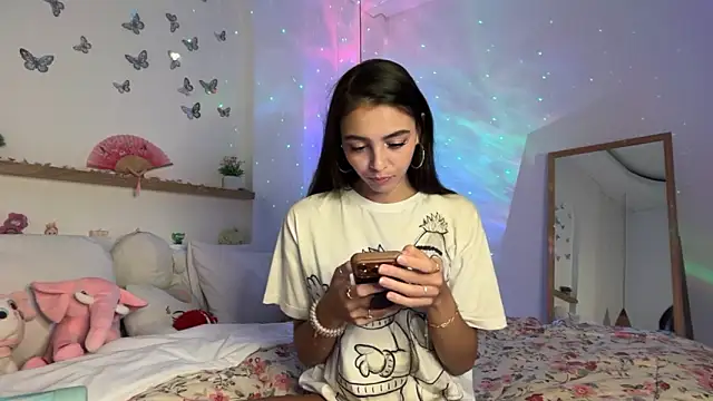 keirasworld online show from March 2026 12:38:01 AM