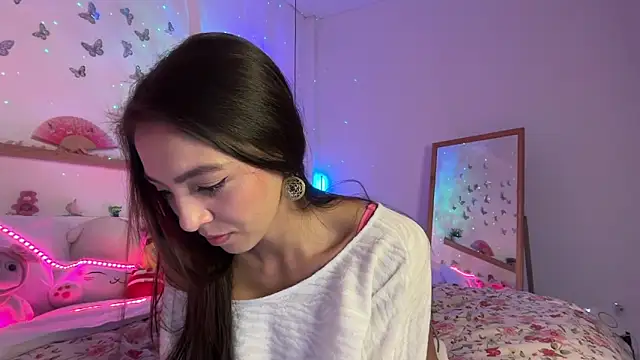 keirasworld online show from May 2026 12:19:01 AM