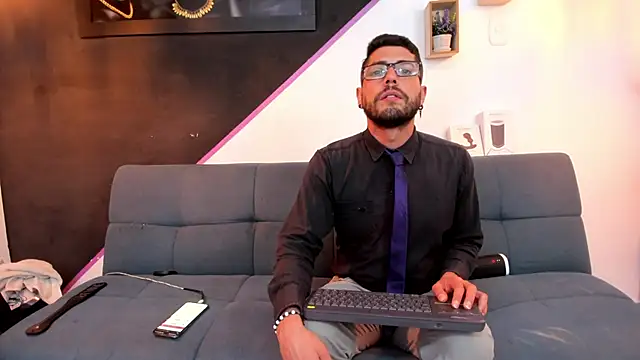 Snapshot of DanteWinter chatting on September 2025 04:12:02 AM DanteWinter online show from September 2025 04:12:02 AM