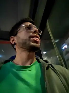 Snapshot of DanteWinter chatting on December 2025 02:20:01 AM DanteWinter online show from December 2025 02:20:01 AM