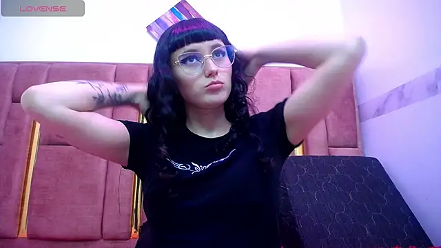 Snapshot of XBODTRIIPX chatting on October 2025 03:45:01 AM XBODTRIIPX online show from October 2025 03:45:01 AM