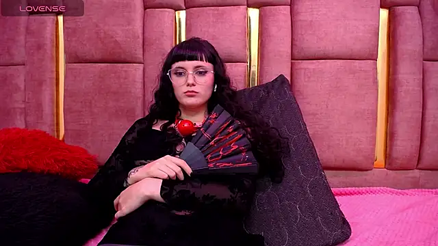 Snapshot of XBODTRIIPX chatting on October 2025 04:38:01 PM XBODTRIIPX online show from October 2025 04:38:01 PM