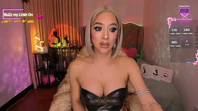 Snapshot of Dream_Goddess chatting on December 2024 02:22:02 PM Dream Goddess online show from December 2024 02:22:02 PM