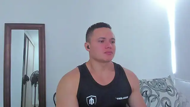 KingLevi01 online show from April 2026 06:05:02 PM