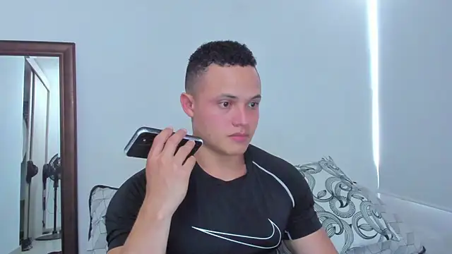 KingLevi01 online show from May 2026 10:25:01 PM