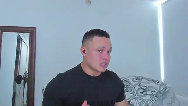 KingLevi01 online show from May 2026 03:54:01 PM