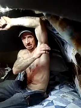 Mrluckstick online show from April 2026 07:08:02 PM