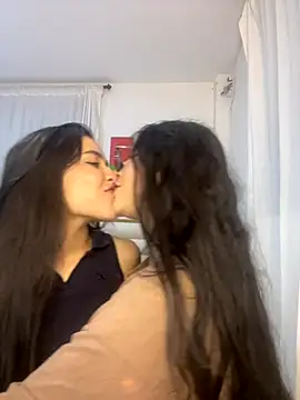 Snapshot of Sweet_and_Rous0 chatting on September 2025 03:33:02 AM Sweet and Rous0 online show from September 2025 03:33:02 AM