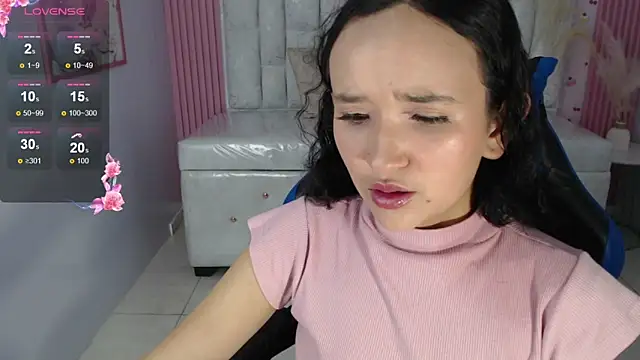 Snapshot of bella_vibess_s chatting on November 2025 08:20:02 PM bella vibess s online show from November 2025 08:20:02 PM