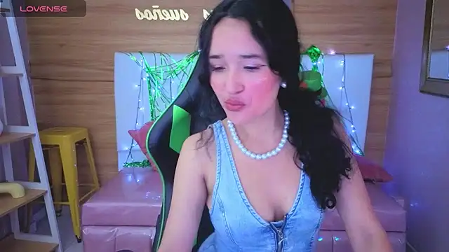 bella vibess s online show from March 2026 12:43:01 PM