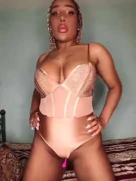 Snapshot of Queen_Amara chatting on September 2025 01:21:02 AM Queen Amara online show from September 2025 01:21:02 AM