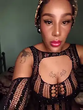 Snapshot of Queen_Amara chatting on September 2025 03:00:02 AM Queen Amara online show from September 2025 03:00:02 AM