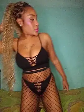 Snapshot of Queen_Amara chatting on October 2025 01:52:02 AM Queen Amara online show from October 2025 01:52:02 AM