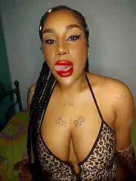 Snapshot of Queen_Amara chatting on April 2026 03:53:02 AM Queen Amara online show from April 2026 03:53:02 AM