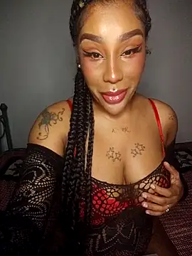 Snapshot of Queen_Amara chatting on April 2026 04:12:01 AM Queen Amara online show from April 2026 04:12:01 AM